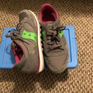 Running sneakers very comfy no box authentic